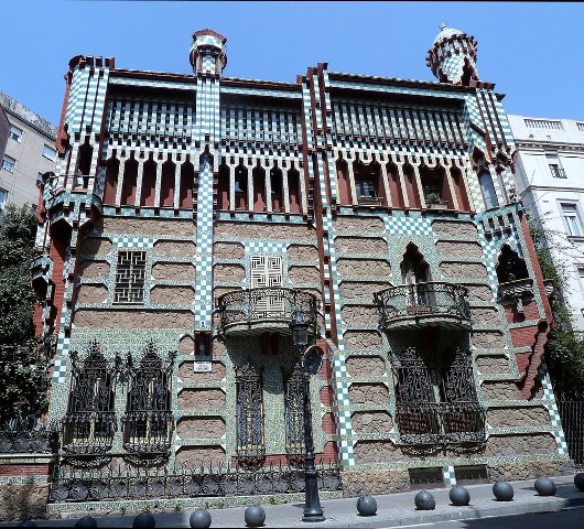 C:\Users\Pablo\AppData\Local\Microsoft\Windows\Temporary Internet Files\Content.Word\CASA-VICENS-BCN-Aqto-Antoni-Gaudi-a24498278.jpg